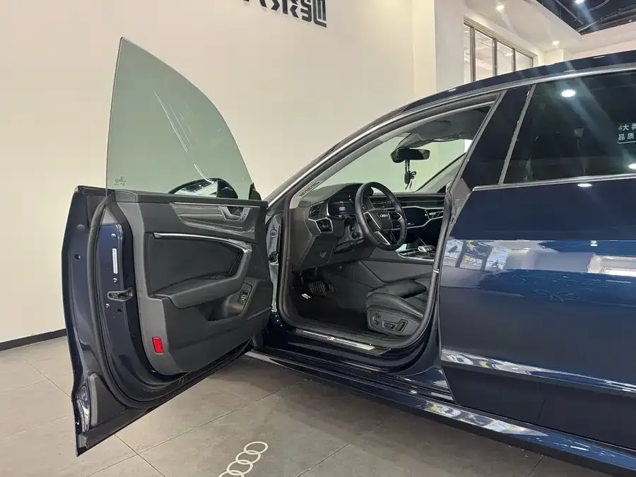 Audi A7 2022 45 TFSI Premium Edition 2023 — миниатюра 2