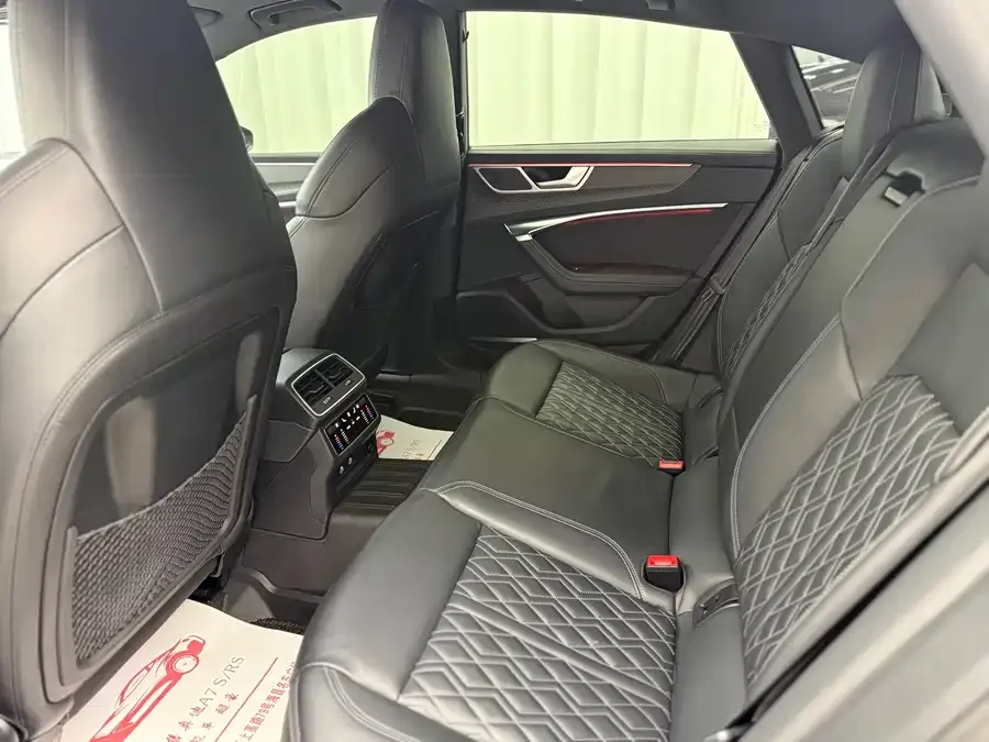 Audi A7 2023 55 TFSI quattro exclusive model 2023 — миниатюра 3