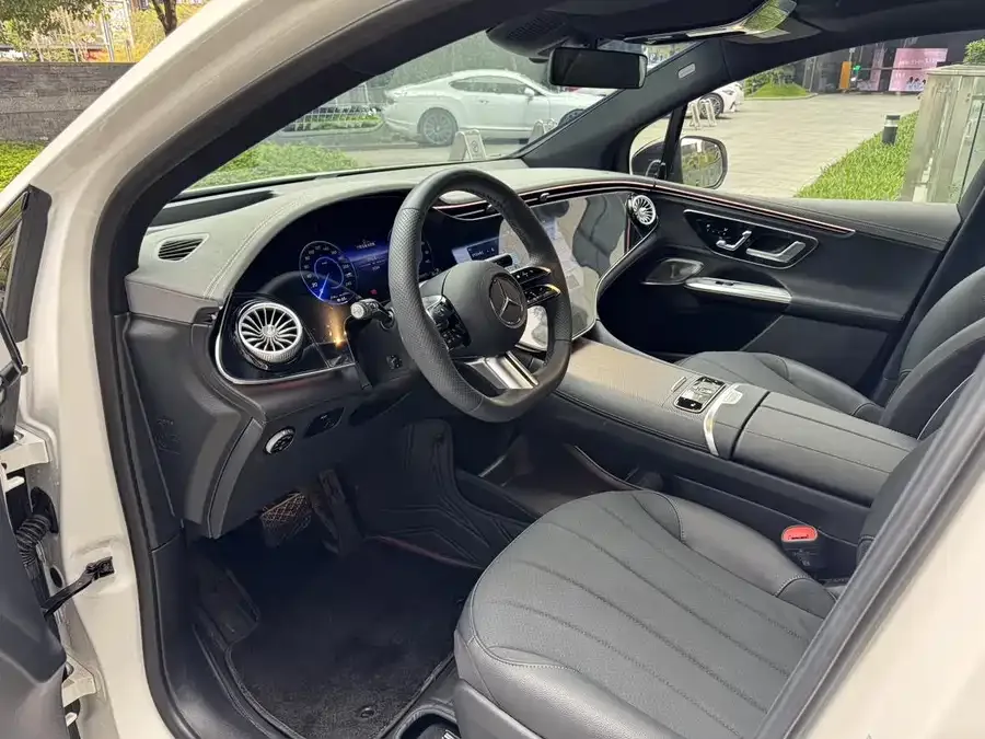 Mercedes-Benz EQE SUV Mercedes-Benz EQE SUV 2023 500 4MATIC 2025 — миниатюра 3
