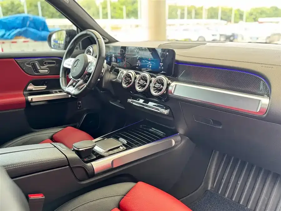 Mercedes-Benz GLB AMG Mercedes-Benz GLB AMG 2022 AMG GLB 35 4MATIC 2022 — миниатюра 4