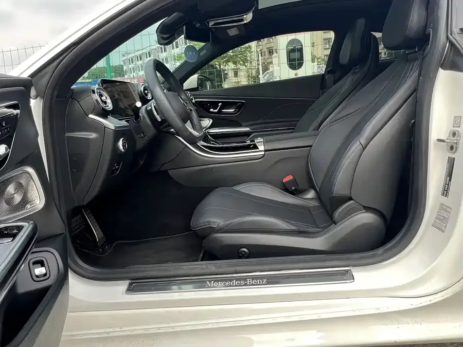Mercedes-Benz CLE Mercedes-Benz CLE 2024 CLE 300 4MATIC Dynamic Coupe 2024 — миниатюра 3