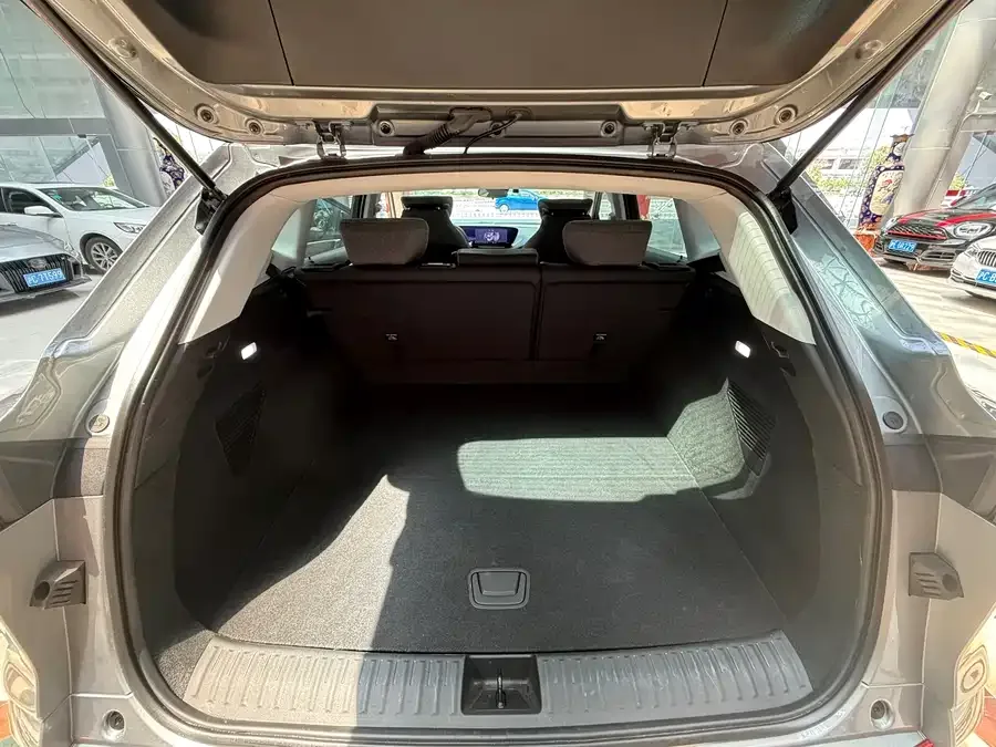 Buick E5 2023 Smart Enjoy Standard Range Edition 2023 — миниатюра 3