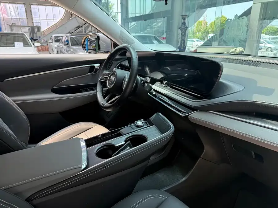 Buick E5 2023 Smart Enjoy Standard Range Edition 2023 — миниатюра 4