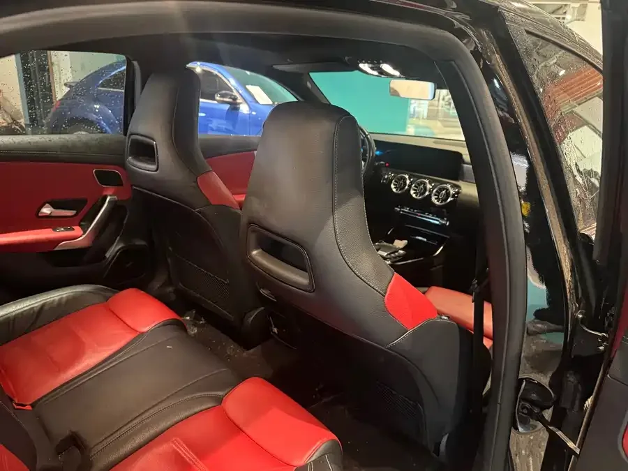 Mercedes-Benz A-Class AMG Mercedes-Benz A-Class AMG (Imported) 2022 AMG A 35 4MATIC 2022 — миниатюра 5
