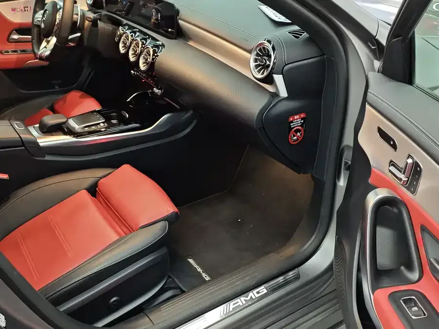 Mercedes-Benz A-Class AMG Mercedes-Benz A-Class AMG (Imported) 2022 AMG A 35 4MATIC 2022 — миниатюра 2