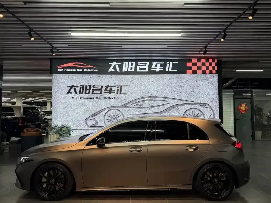 Mercedes-Benz A-Class AMG Mercedes-Benz A-Class AMG (Imported) 2024 AMG A 35 4MATIC 2024 — миниатюра 2