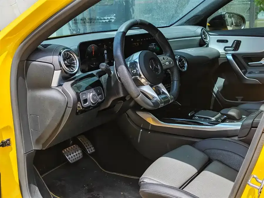 Mercedes-Benz A-Class AMG Mercedes-Benz A-Class AMG (Imported) 2023 AMG A 35 4MATIC Canri Special Edition 2023 — миниатюра 4