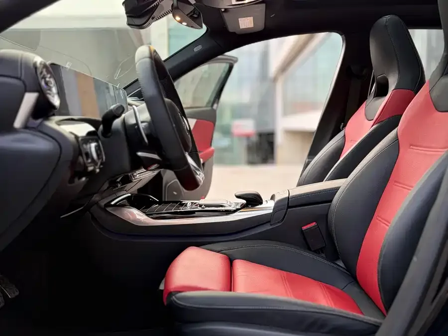 Mercedes-Benz A-Class AMG Mercedes-Benz A-Class AMG (Imported) 2022 AMG A 35 4MATIC 2022 — миниатюра 3
