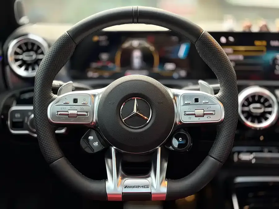 Mercedes-Benz A-Class AMG Mercedes-Benz A-Class AMG (Imported) 2022 AMG A 35 4MATIC 2022 — миниатюра 4