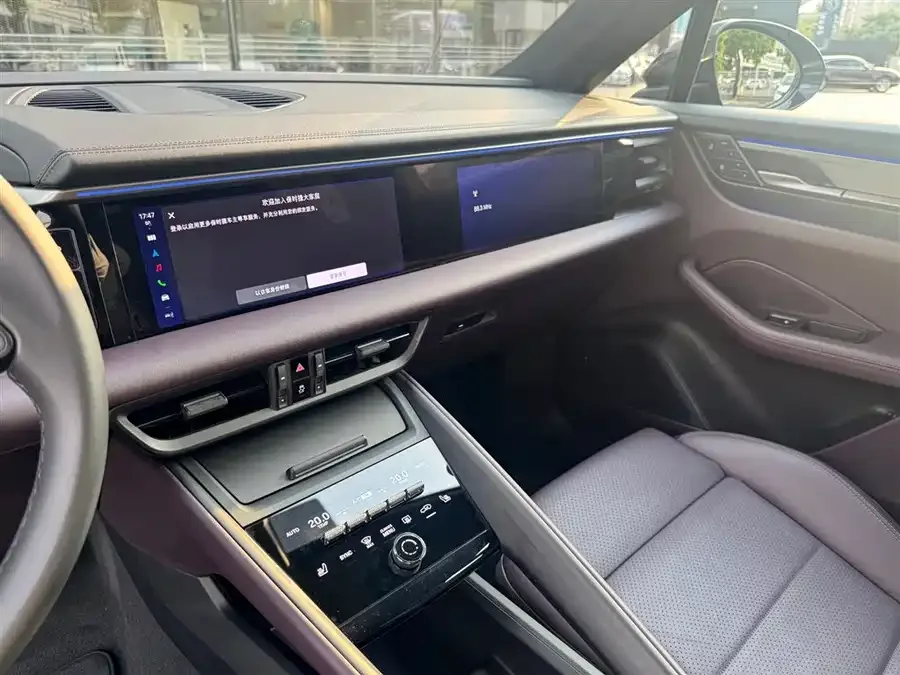 Porsche Macan New Energy Macan New Energy 2024 Macan 4 2024 — миниатюра 3