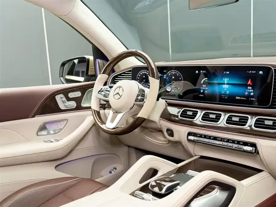 Mercedes-Benz Maybach GLS Maybach GLS 2022 GLS 600 4MATIC Gift Edition 2024 — миниатюра 5