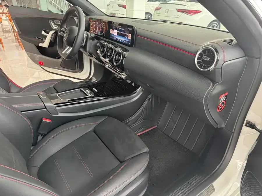 Mercedes-Benz CLA-Class Mercedes-Benz CLA (Imported) 2024 CLA 200 2024 — миниатюра 5