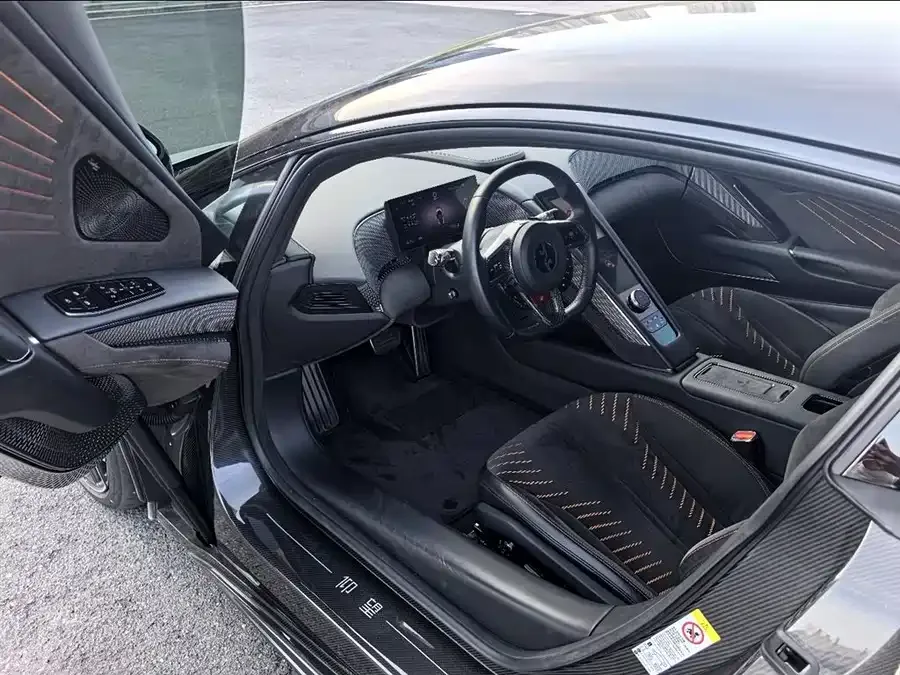 BYD U9 Looking up to U9 2024 standard version 2025 — миниатюра 3