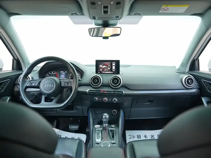 Audi Q2L 2022 35 TFSI Enterprising and Elegant Model 2022 — миниатюра 4