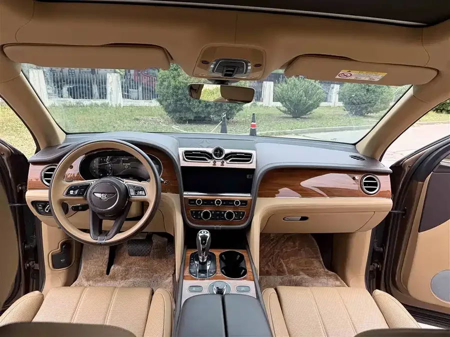 Bentley Bentayga plug-in hybrid Bentayga plug-in hybrid 2021 3.0T PHEV 2023 — миниатюра 3