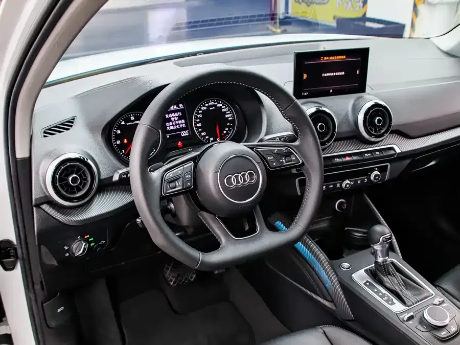 Audi Q2L 2022 35 TFSI Fashion Dynamic Edition 2022 — миниатюра 2