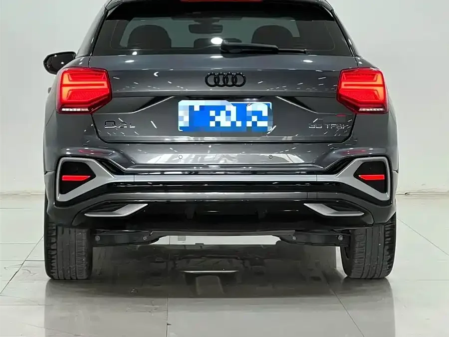 Audi Q2L 2022 35 TFSI aggressive and dynamic model 2022 — миниатюра 2