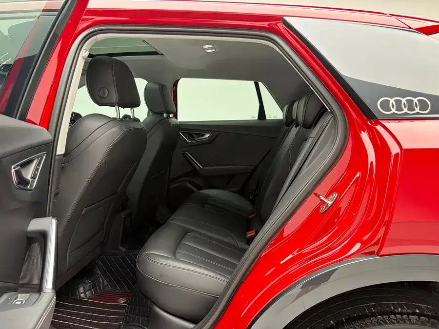 Audi Q2L 2022 35 TFSI aggressive and dynamic model 2023 — миниатюра 2