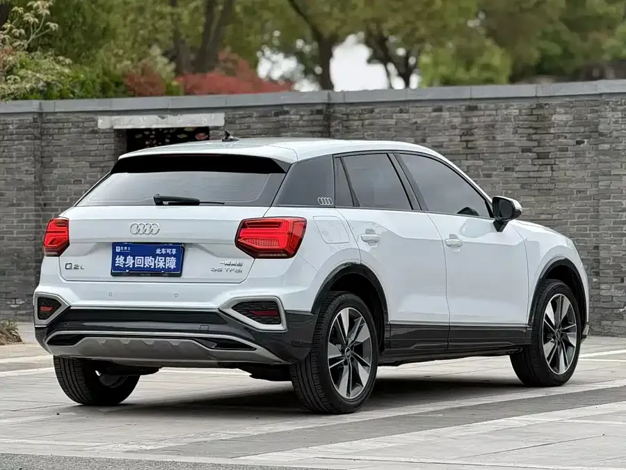 Audi Q2L 2022 35 TFSI Fashionable and Elegant 2022 — миниатюра 4