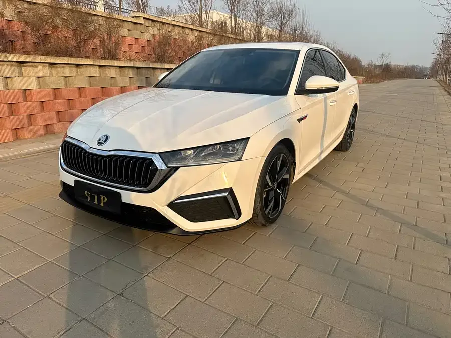 Skoda Octavia Octavia 2022 PRO TSI280 Premium Edition 2022 — фото 1, купить с доставкой в Москву