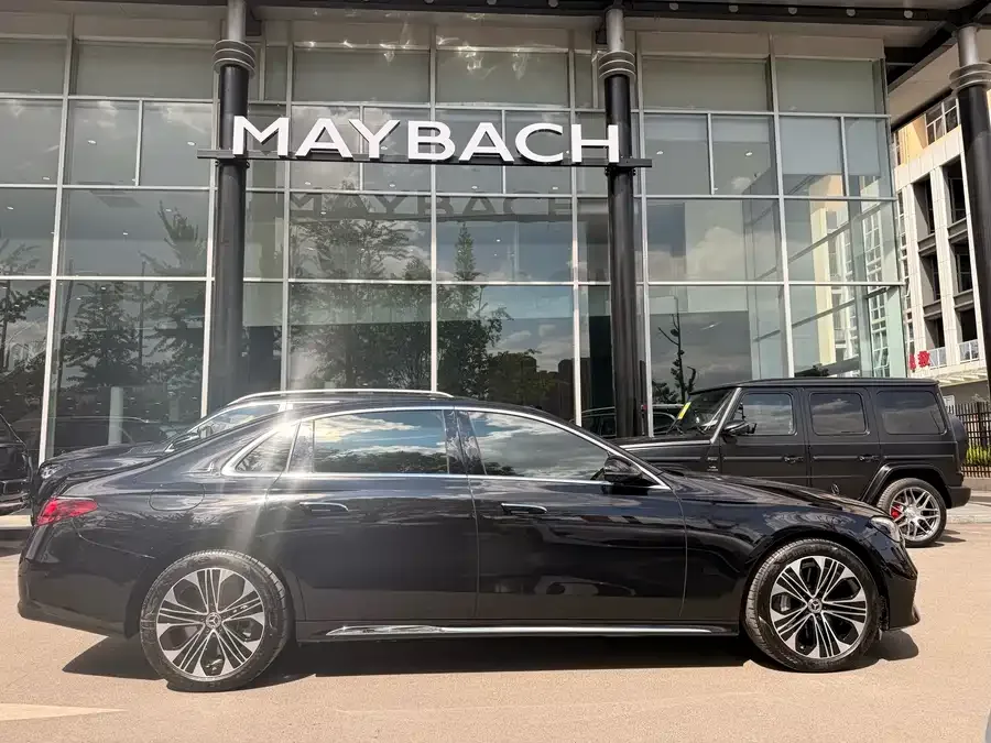 Mercedes-Benz E-class new energy Mercedes-Benz E-Class New Energy 2024 E 350 e L Plug-in Hybrid Sedan 2024 — миниатюра 2