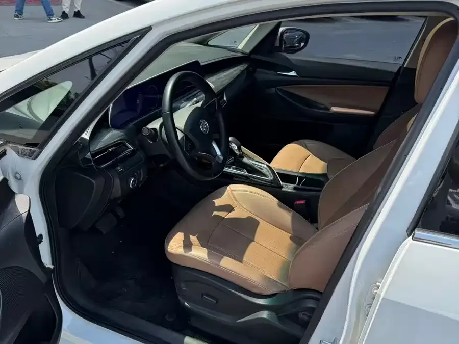 Buick GL6 2021 323T Mild Hybrid Connected Luxury Edition 2023 — миниатюра 4