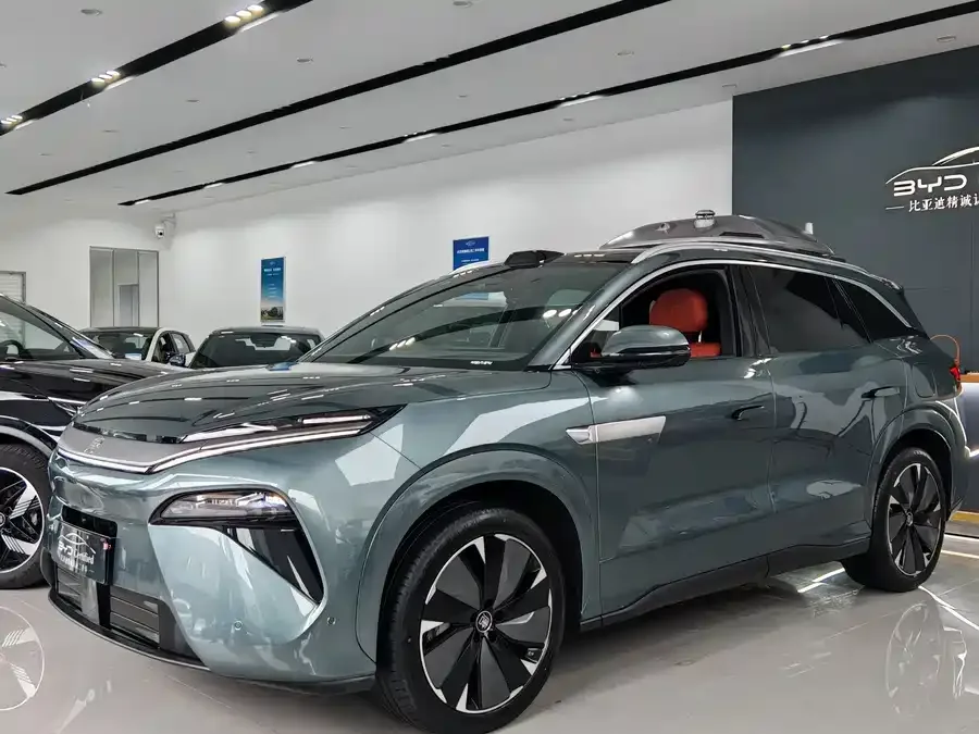 BYD Tang L 2025