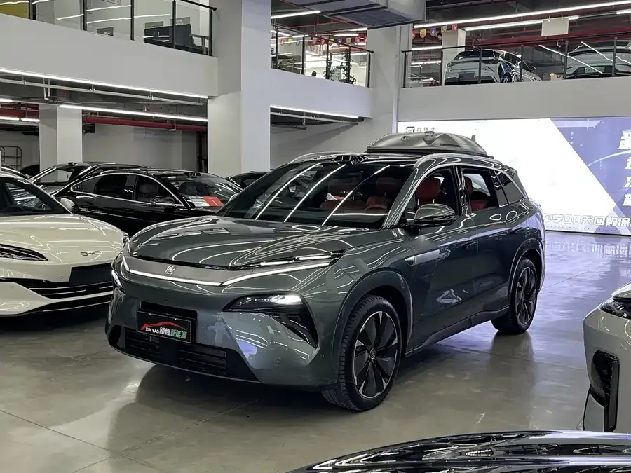 BYD Tang L 2025