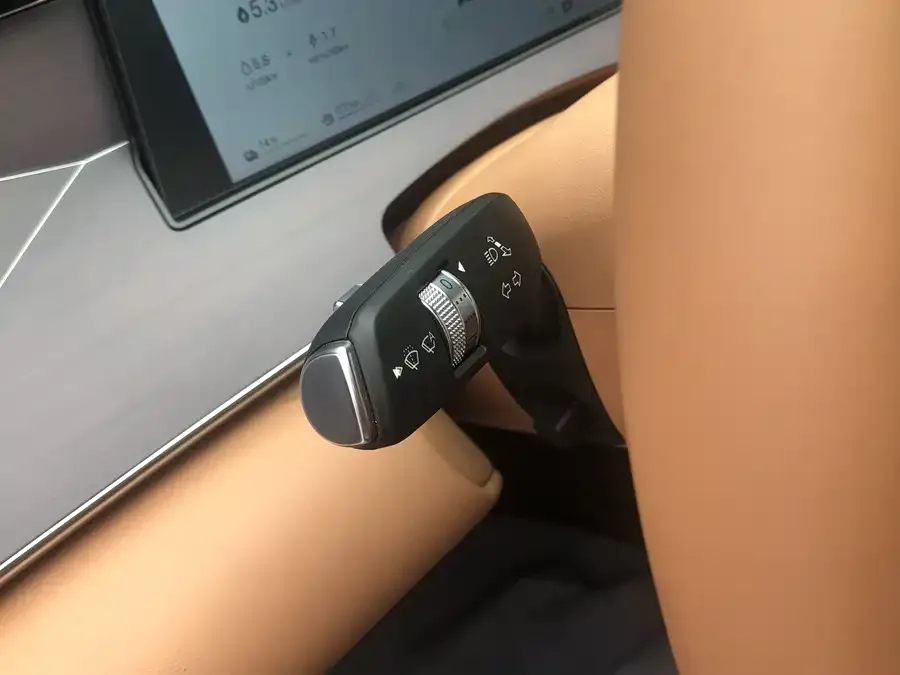 BYD Han L Han L 2025 DM-p 4WD LiDAR Flagship Model 2025 — миниатюра 3