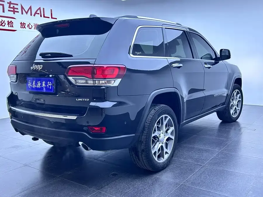 Jeep Grand Cherokee Grand Cherokee (Imported) 2021 3.0L 80th Anniversary Edition 2022 — миниатюра 2