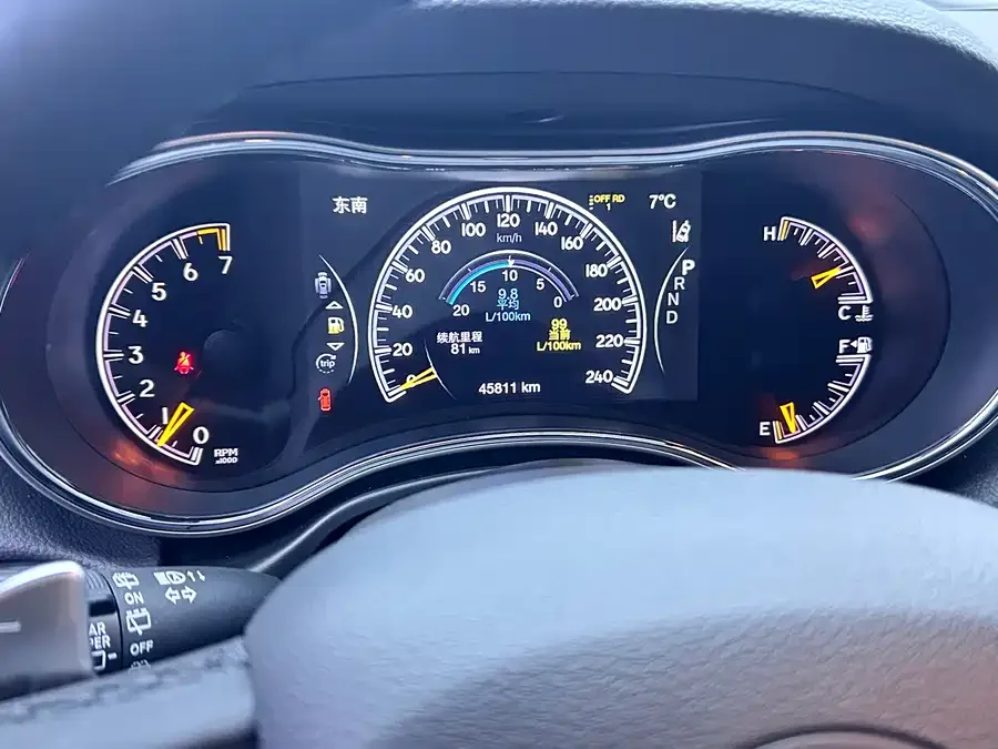 Jeep Grand Cherokee Grand Cherokee (Imported) 2021 3.0L 80th Anniversary Edition 2022 — миниатюра 4
