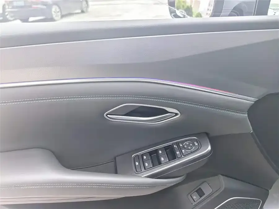 BYD Song L DM-i Song L DM-i 2025 Intelligent Driving Edition 160km Beyond Edition 2025 — миниатюра 4