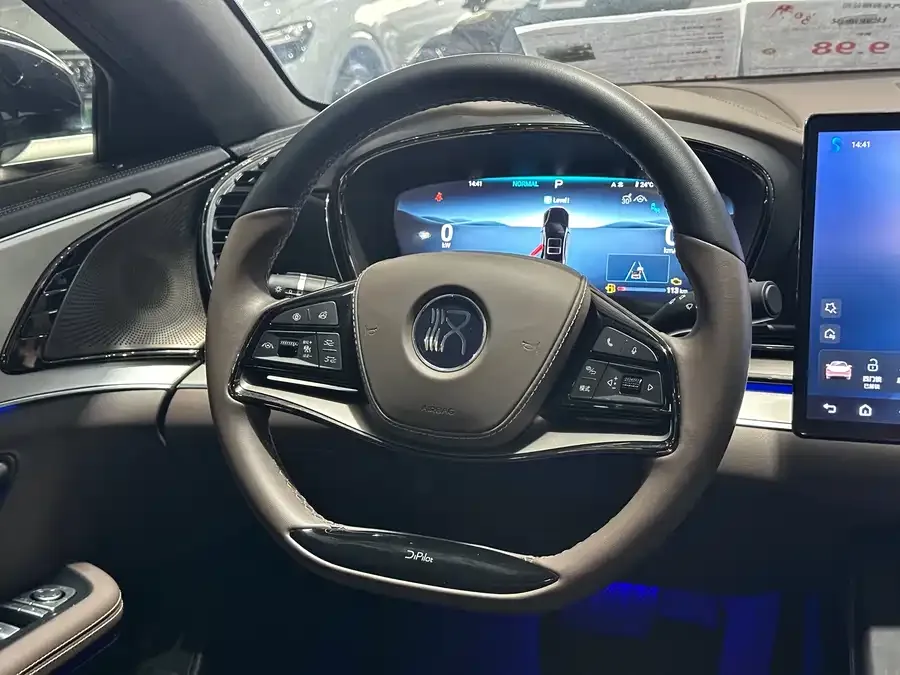 BYD Second-hand Han 2024 DM-i Honor Edition 121KM Premium Edition 2025 — миниатюра 3