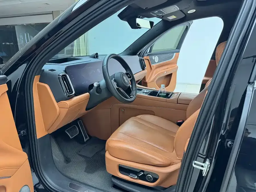 AITO M9 Wenjie M9 2024 Extended Range Max Edition 42kWh 6-seater Edition 2024 — миниатюра 3