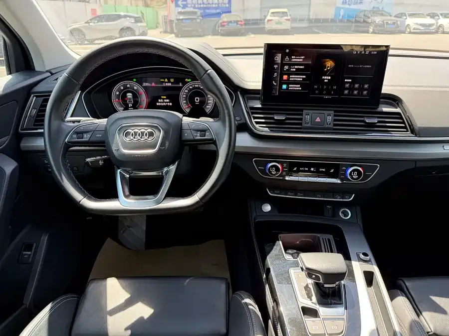 Audi Q5L 2022 40T luxury and dynamic model 2022 — миниатюра 3