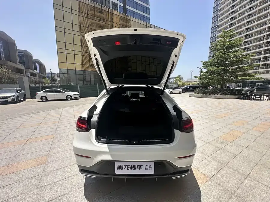 Mercedes-Benz GLC Coupe Mercedes-Benz GLC coupe 2022 facelift GLC 260 4MATIC coupe SUV 2022 — миниатюра 5