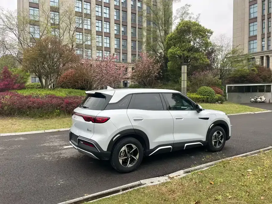 BYD Yuan UP Yuan UP 2024 401KM Leading Model 2024 — миниатюра 3