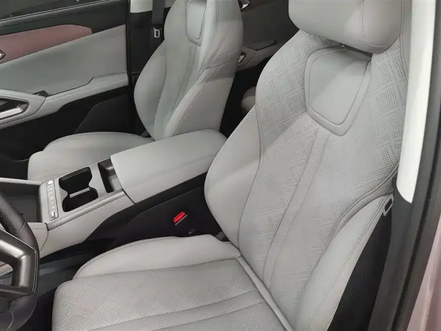 BYD Yuan UP Yuan UP 2025 Intelligent Driving Edition 401KM Leading Edition 2025 — миниатюра 3