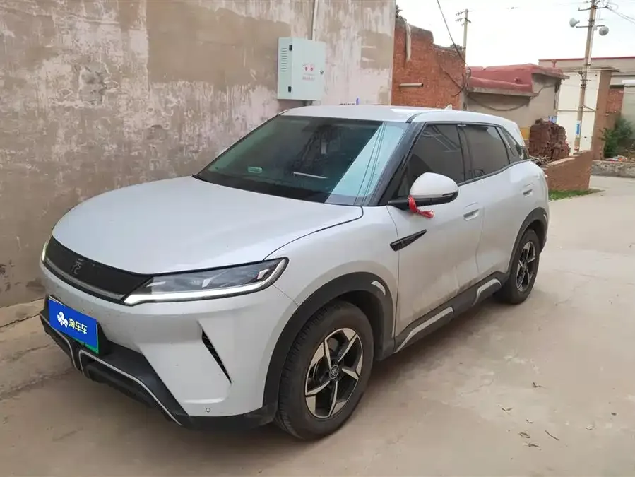 BYD Yuan UP Yuan UP 2024 401KM Leading Model 2024 — фото 1, купить с доставкой в Москву