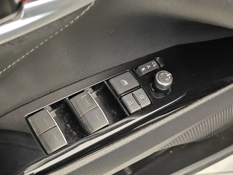 Toyota Camry Camry 2022 2.0S Cavalier Edition 2022 — миниатюра 3