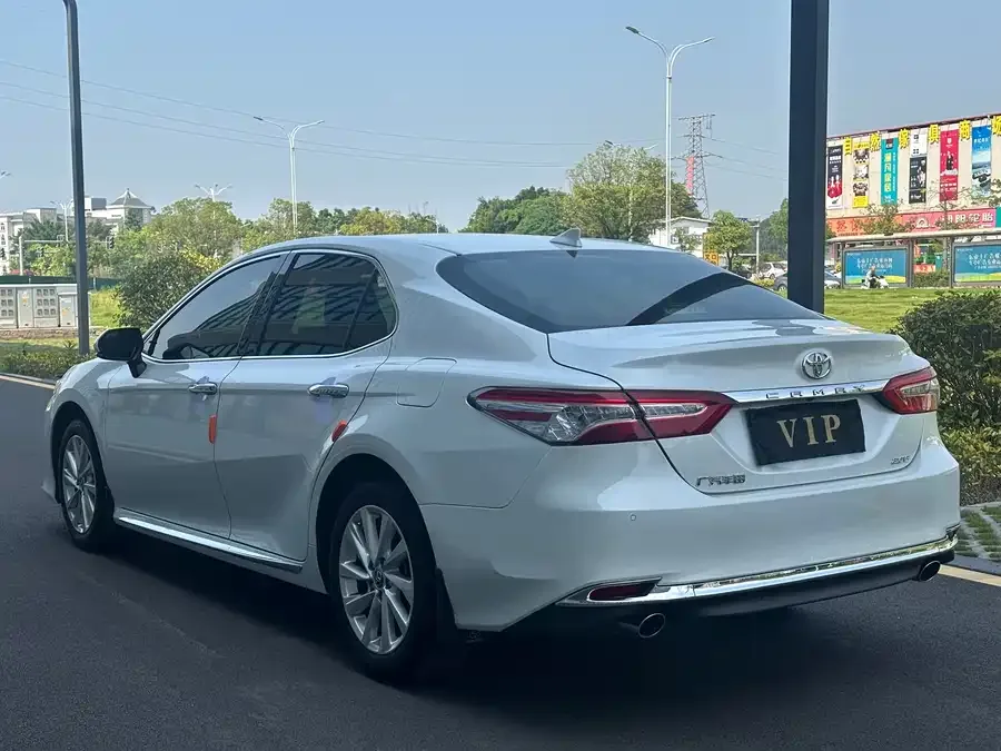 Toyota Camry Camry 2023 2.0G Deluxe Edition 2023 — миниатюра 4