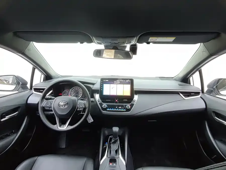 Toyota Levin 2022 Levin TNGA 1.5L CVT Leading Edition 2022 — миниатюра 3