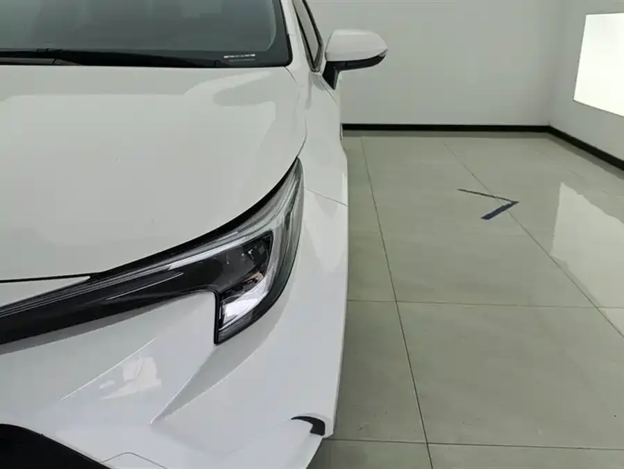 Toyota Levin Corolla 2023 Intelligent Electric Hybrid Dual Engine 1.8L Luxury Edition 2024 — миниатюра 5