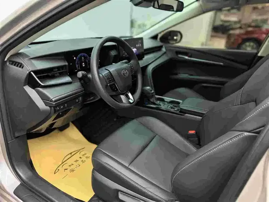 Toyota Camry 2026 Camry 2.0E Elite Edition 2025 — миниатюра 4