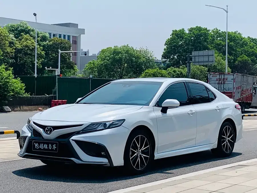 Toyota Camry Camry 2021 2.0S Advanced Edition 2022 — фото 1, купить с доставкой в Москву