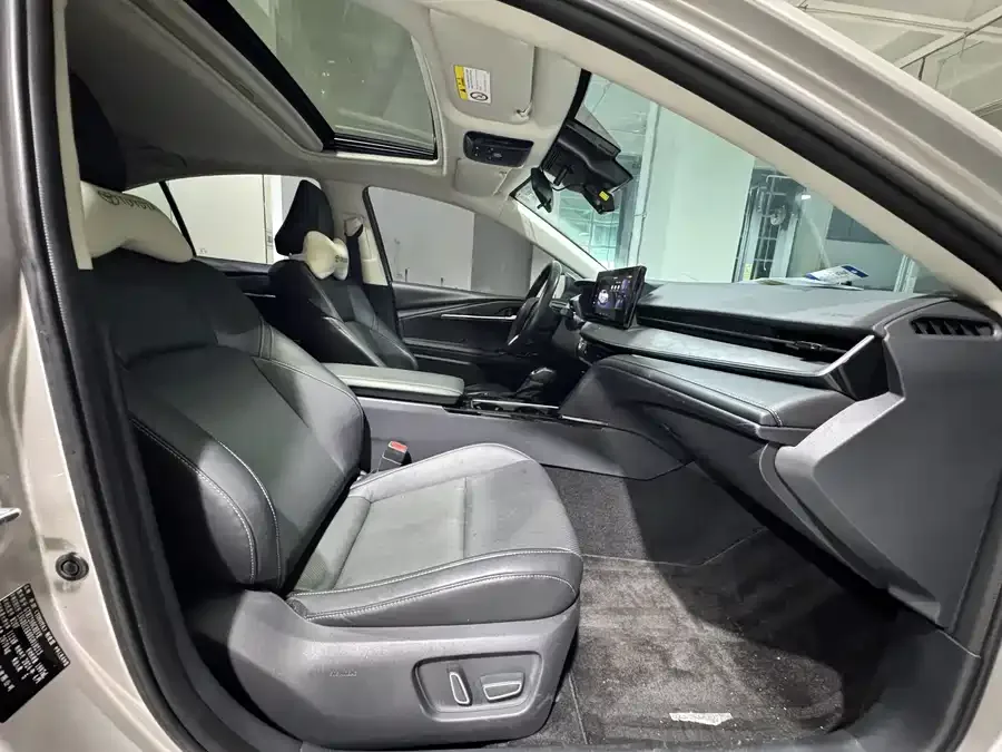 Toyota Camry Camry 2024 Hybrid 2.0HGVP Luxury Edition 2024 — миниатюра 4