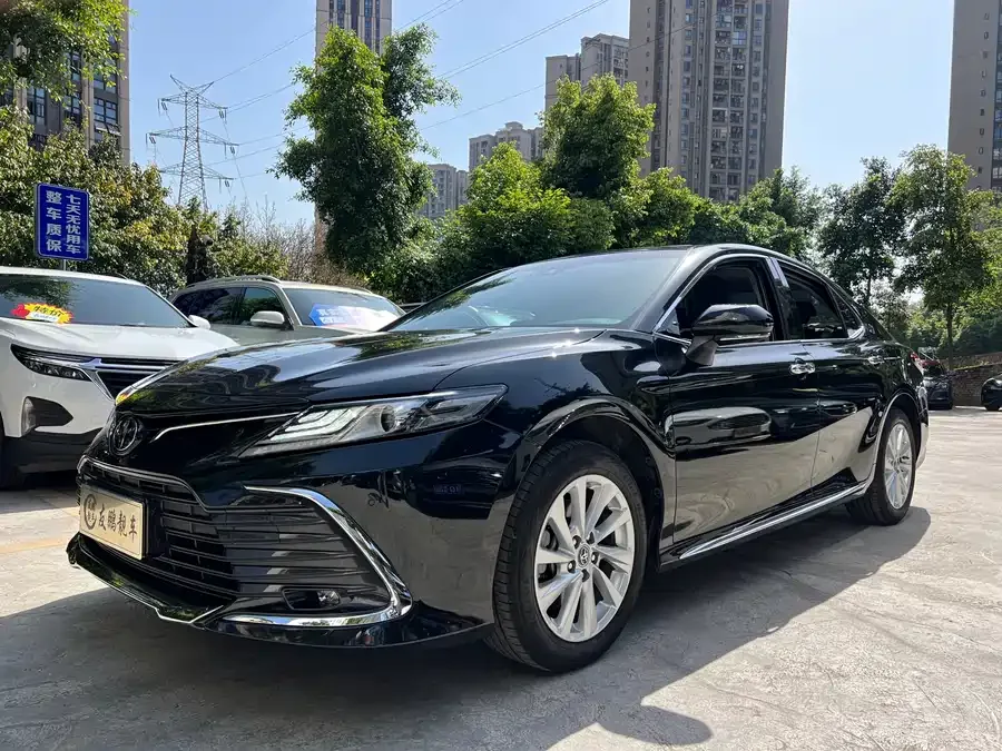 Toyota Camry Camry 2023 2.0G Deluxe Edition 2024 — фото 1, купить с доставкой в Москву