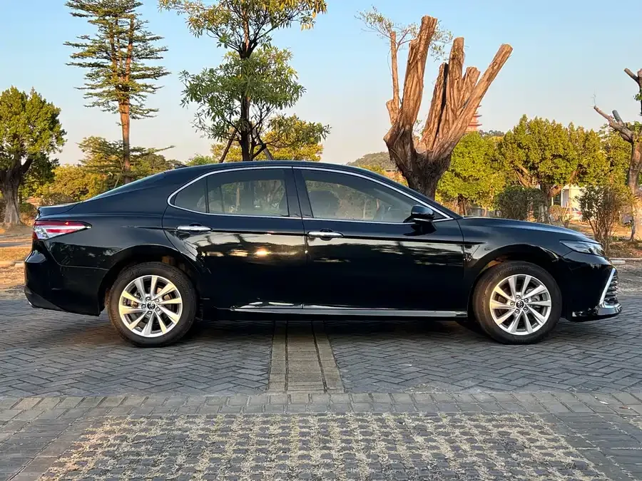 Toyota Camry Camry 2021 2.0G Deluxe Edition 2023 — миниатюра 2