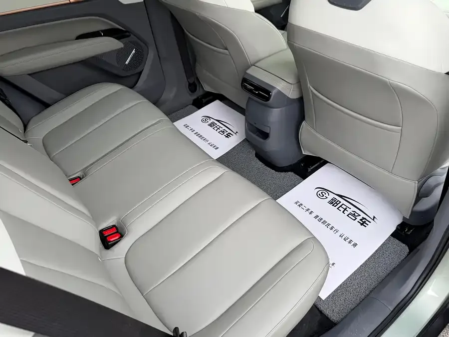 Pentium Yueyi 03 Yueyi 03 2025 565km Enjoy Edition 2025 — миниатюра 3