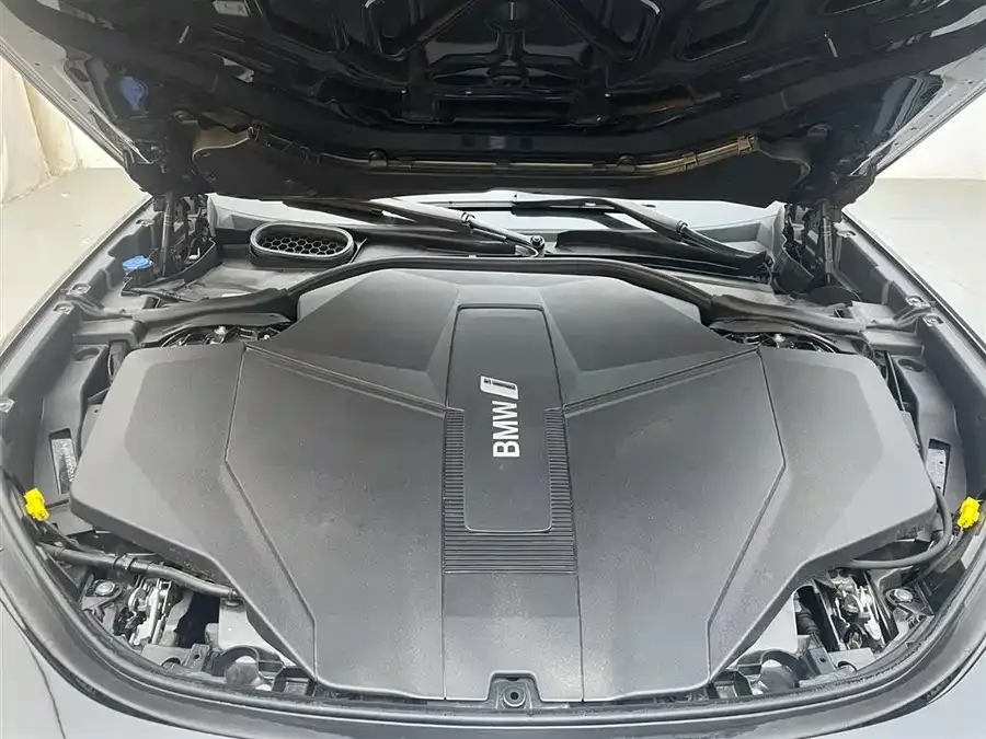 BMW i7 2023 eDrive50L Exclusive Luxury Package 2025 — миниатюра 5